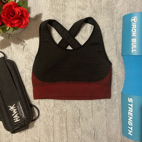 Red & Black Amazon Workout Set - Picture 2 of 12